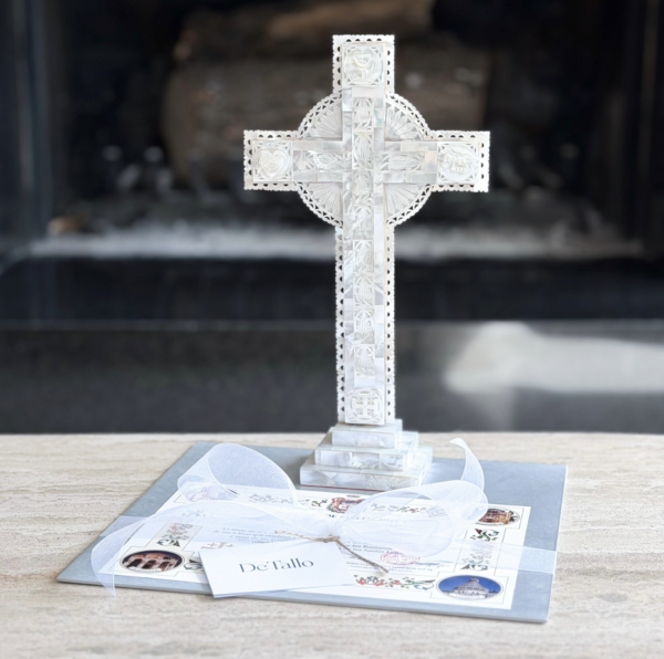 Cruz de Concha Nácar 29cm + Misa